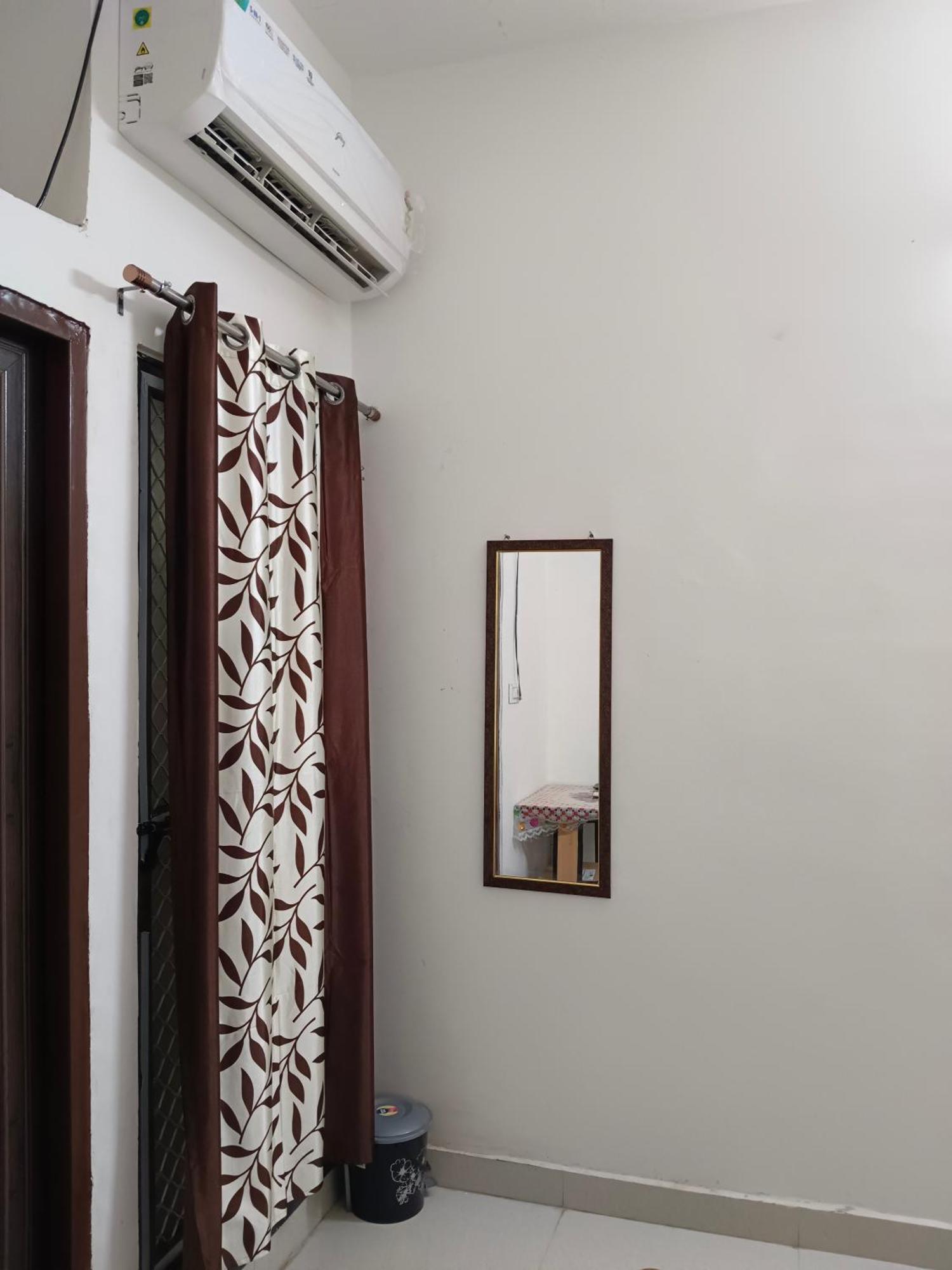 Pratibha Home Stay Jabalpur Camera foto