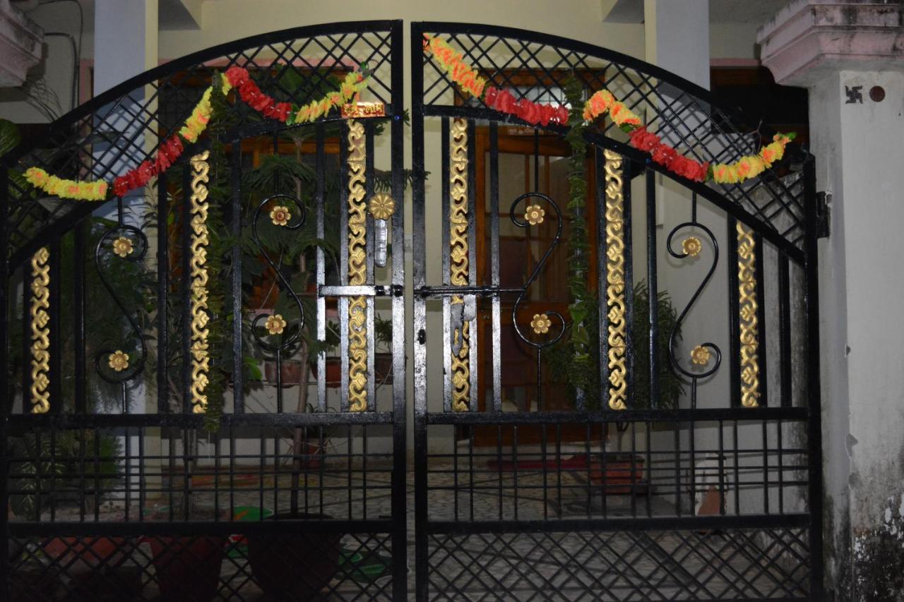 Pratibha Home Stay Jabalpur Esterno foto