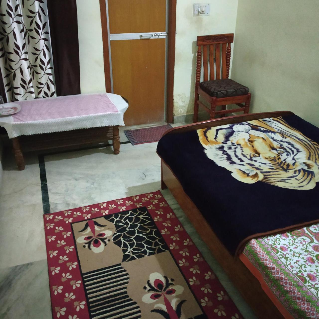 Pratibha Home Stay Jabalpur Esterno foto