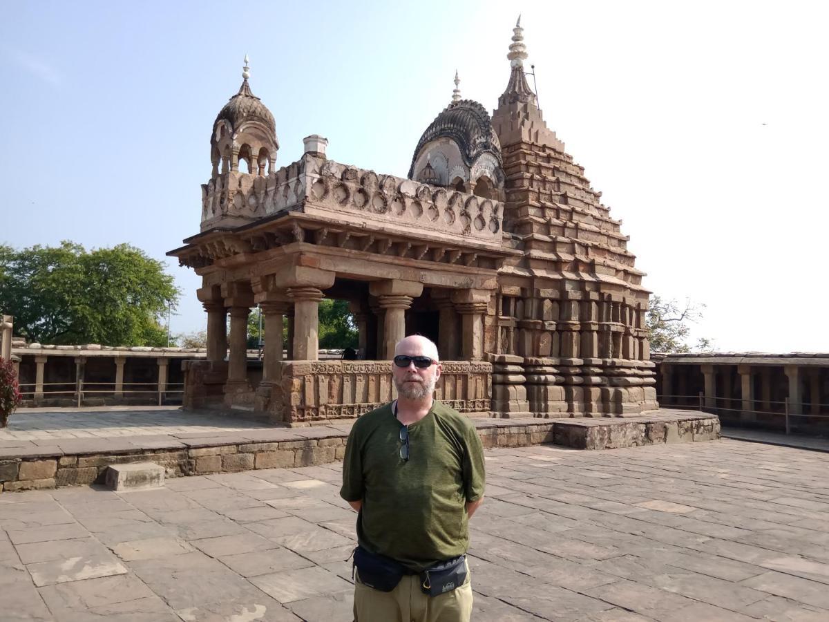 Pratibha Home Stay Jabalpur Esterno foto